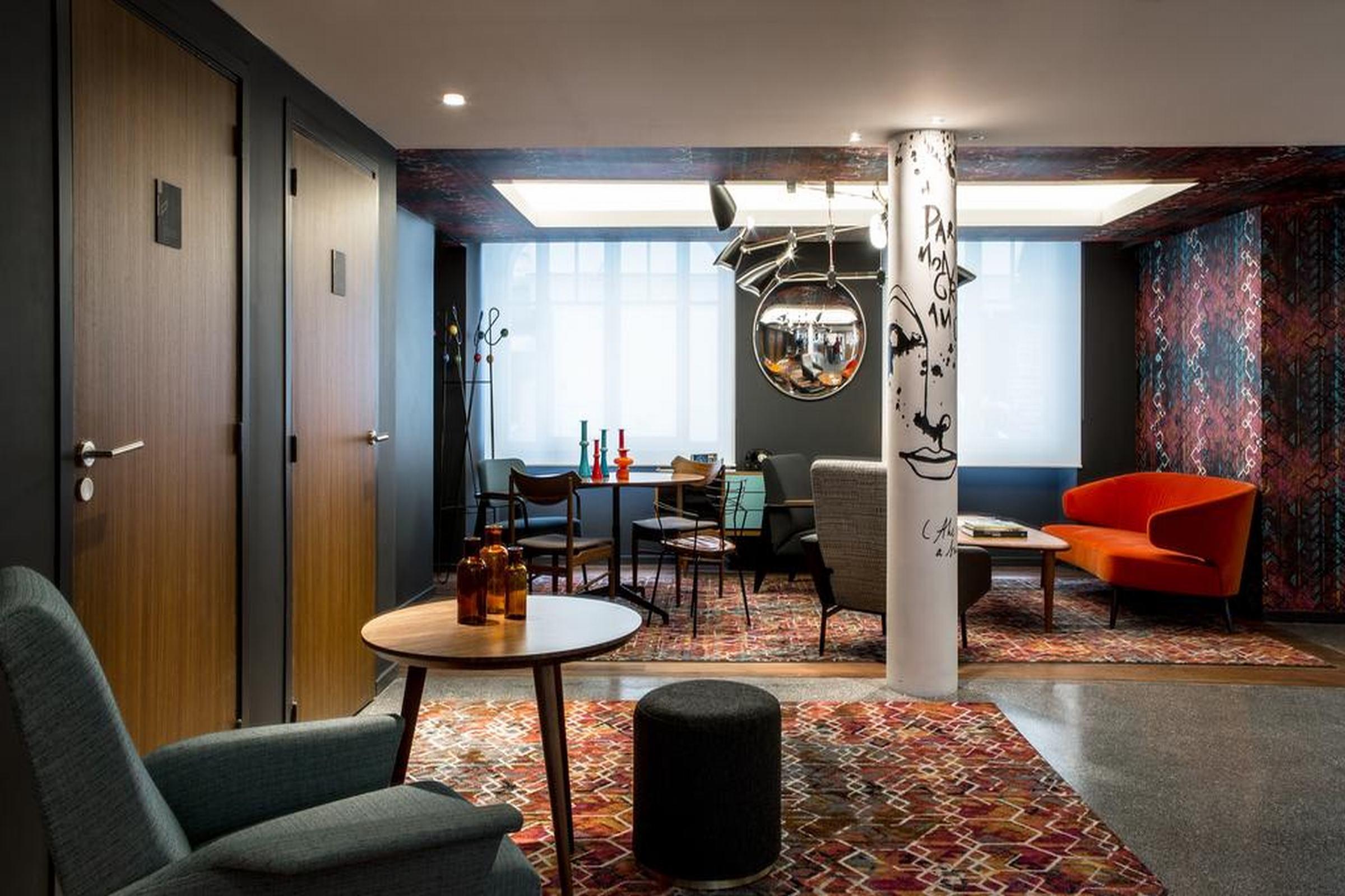 Le Général 4* Parigi